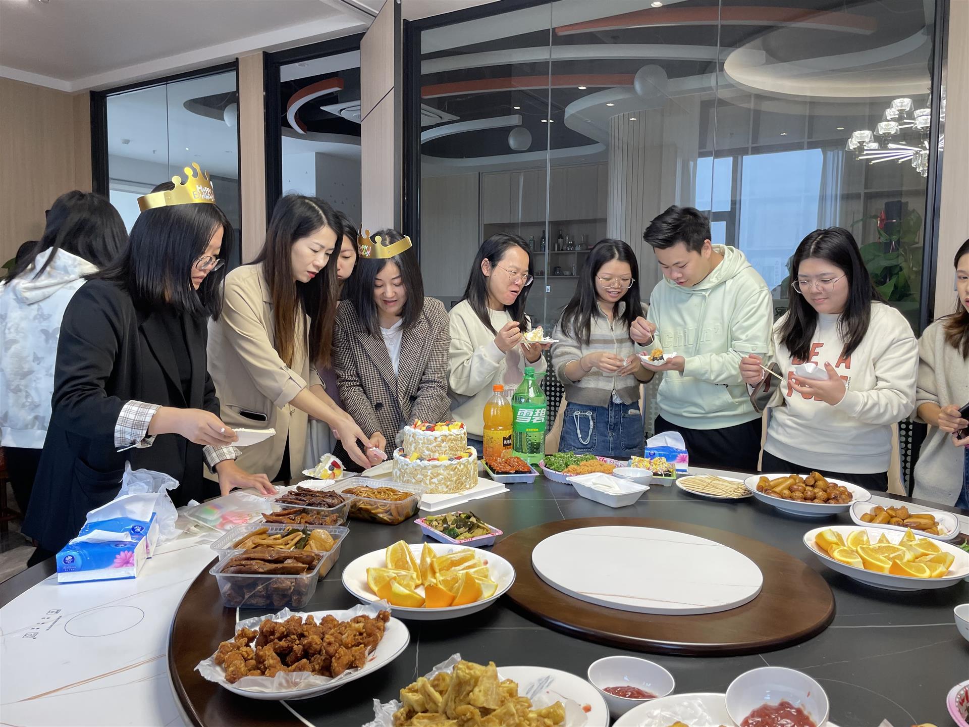 十一月份员工生日会